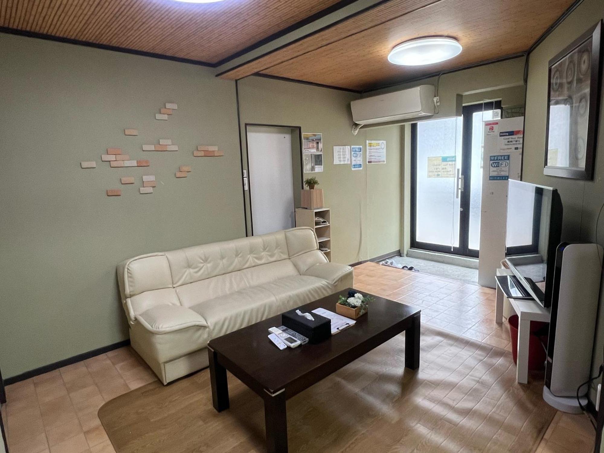 Apartment 鶴橋戸建て Osaka